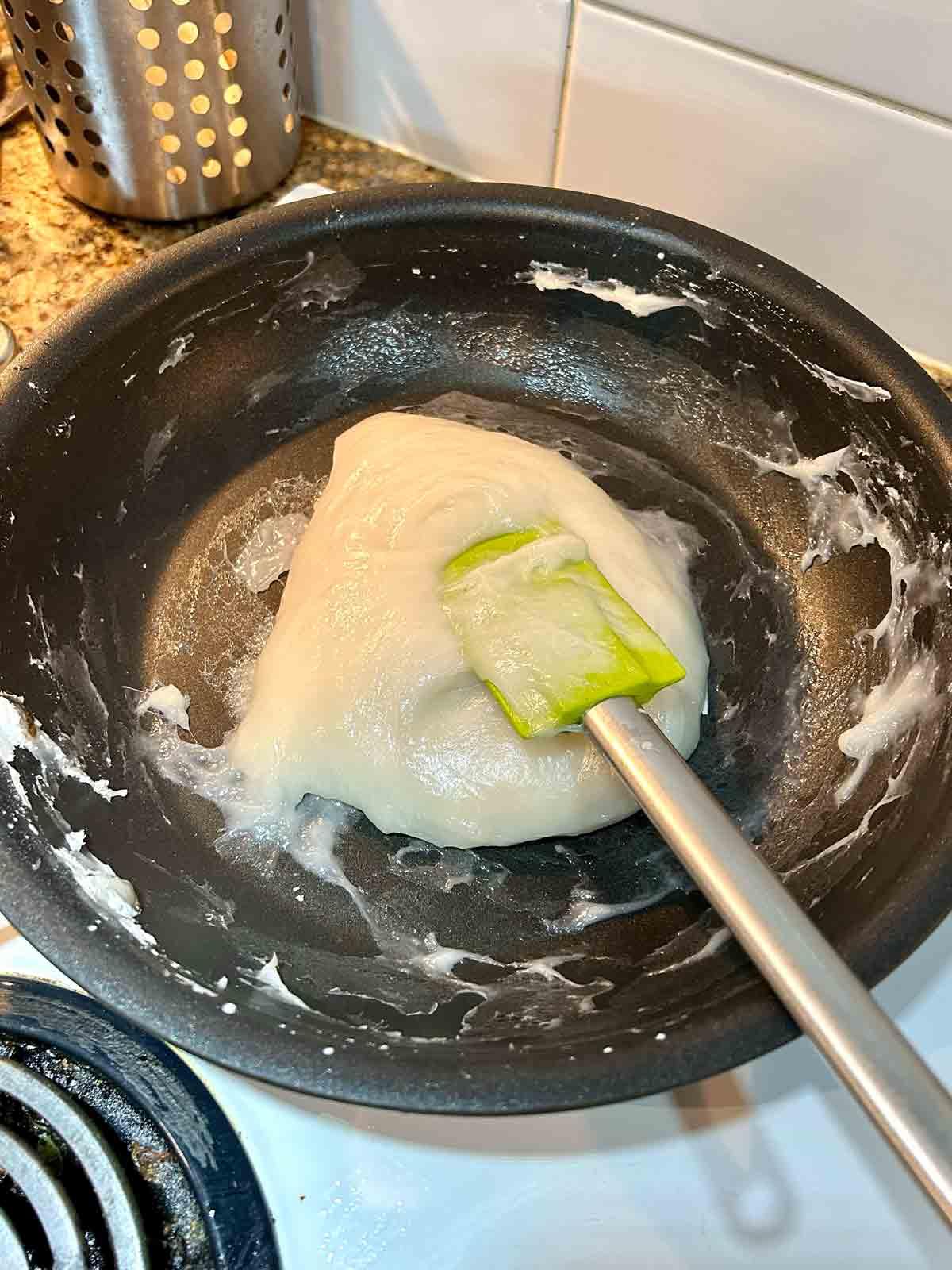 طرز تهیه موچی روی گاز