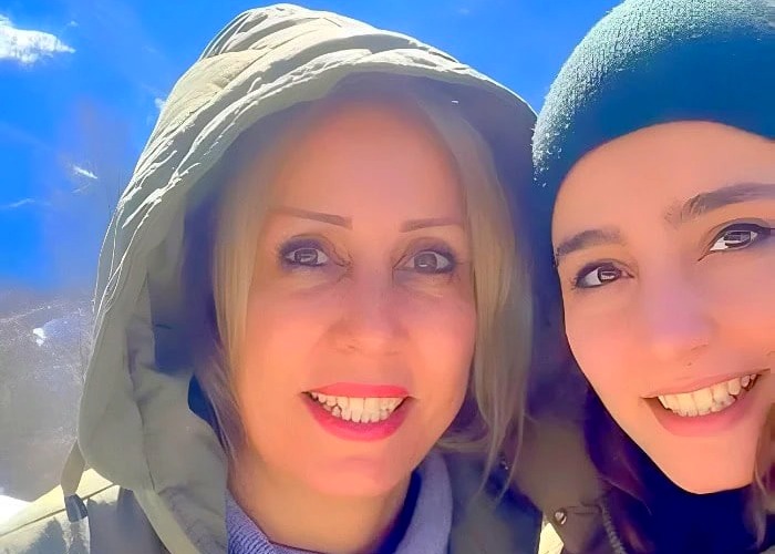 سها نیاستی و مادرش سها نیاستی