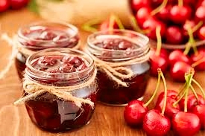 مربای آلبالو خوشمزه مربای آلبالو
