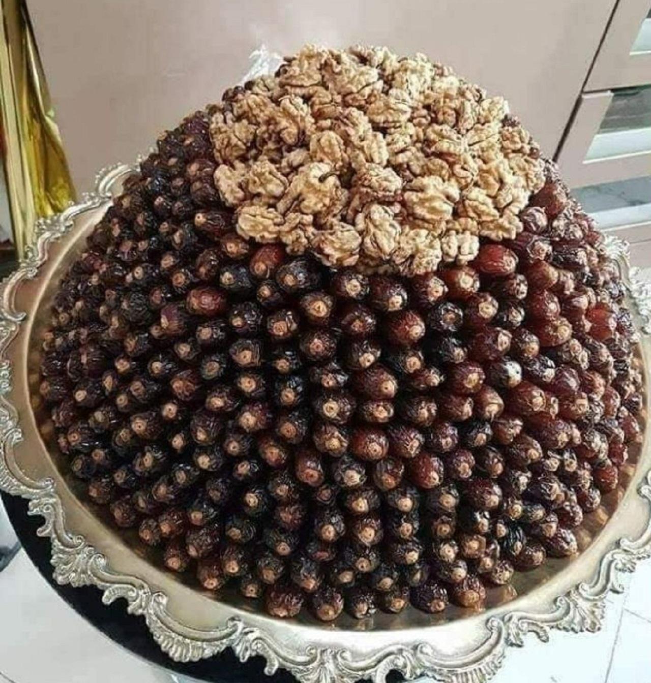 مدل تزیین خرما ساده و شیک با گردو و بادام