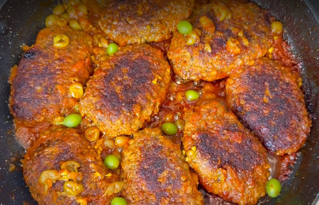 کباب دیزی با غوره و گوجه