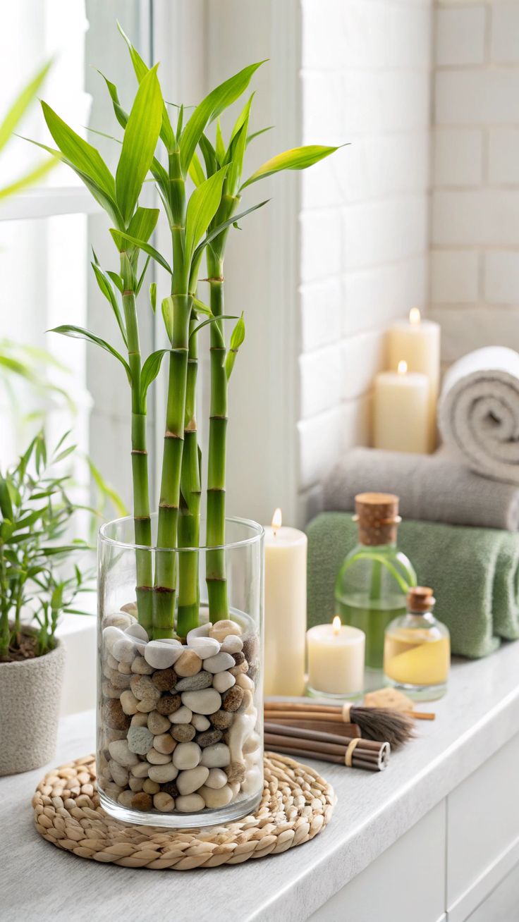 مدل شیک گلدان شیشه‌ای برای سرویس بهداشتی