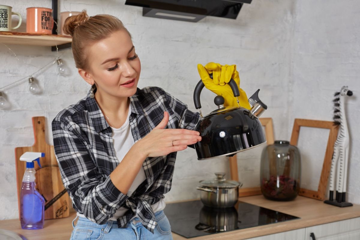 تمیز کردن کتری استیل سوخته