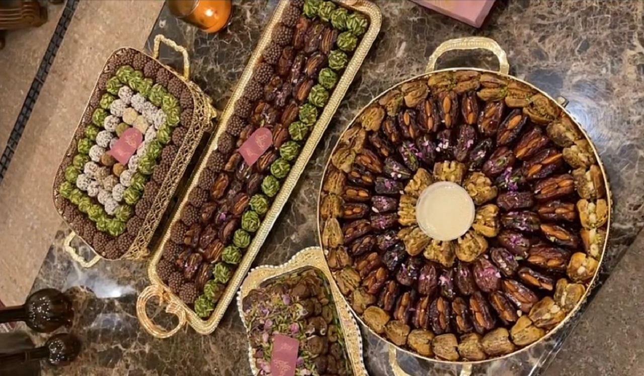 مدل تزیین خرما با گردو