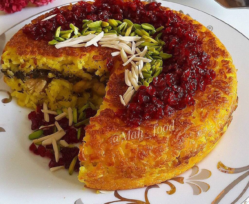 ته چین اسفناج و مرغ مجلسی