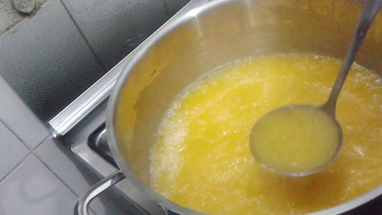 آماده کردن کره و زعفران برای بلالیت بوشهری