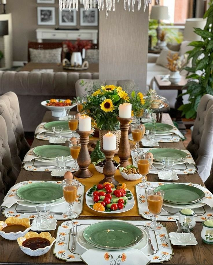 مدل چیدمان میز شام برای دورهمی دوستانه
