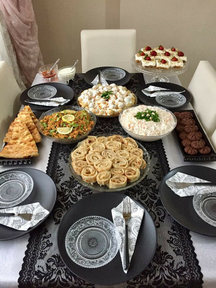 مدل میز شام شیک برای فضای کوچک