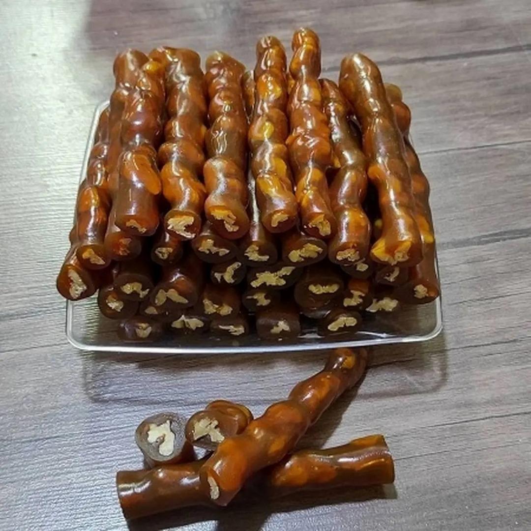 سجوق سنتی با شیره انگور و مغز گردو