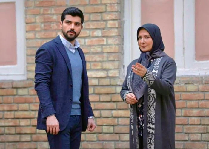 لعیا زنگنه در سریال آقازاده