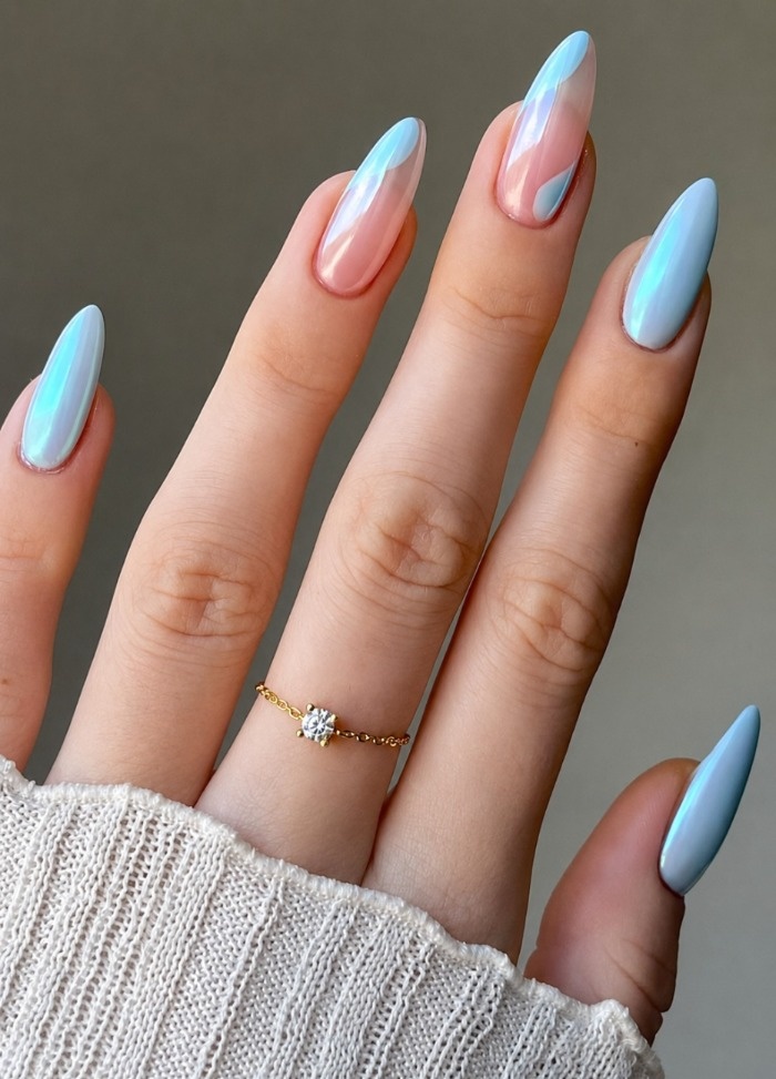 طراحی ناخن کروم آبی براق و مدرن