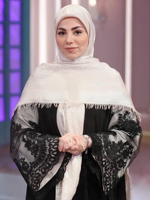 عکس جدید محیا اسناوندی مجری