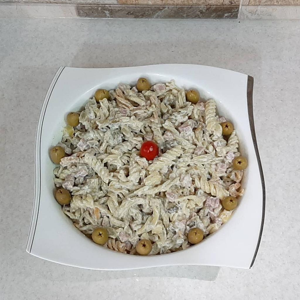 مدل تزیین سالاد ماکارونی به شکل ساده
