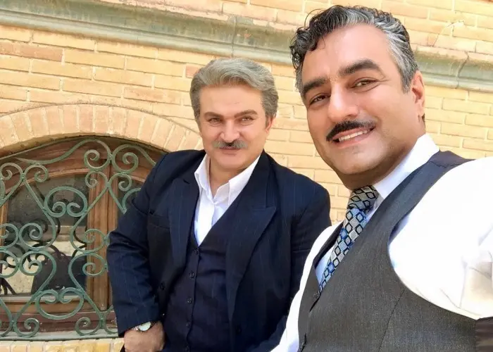 سام نوری در کنار بازیگران دیوار به دیوار