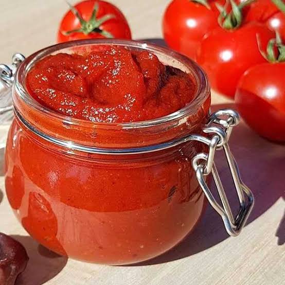 رب گوجه خانگی غلیظ و خوشرنگ