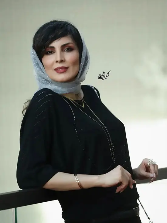 آرزو تاجنیا در مراسم اکران فیلم سگمار