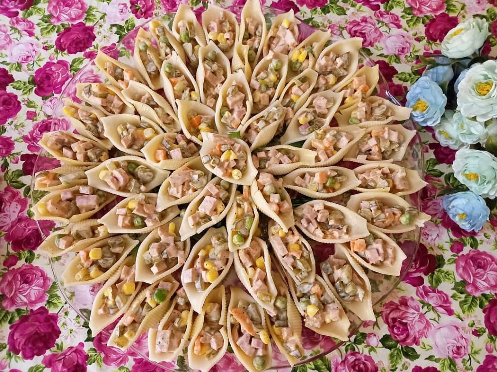 تزیین سالاد ماکارونی در جامبو شلز