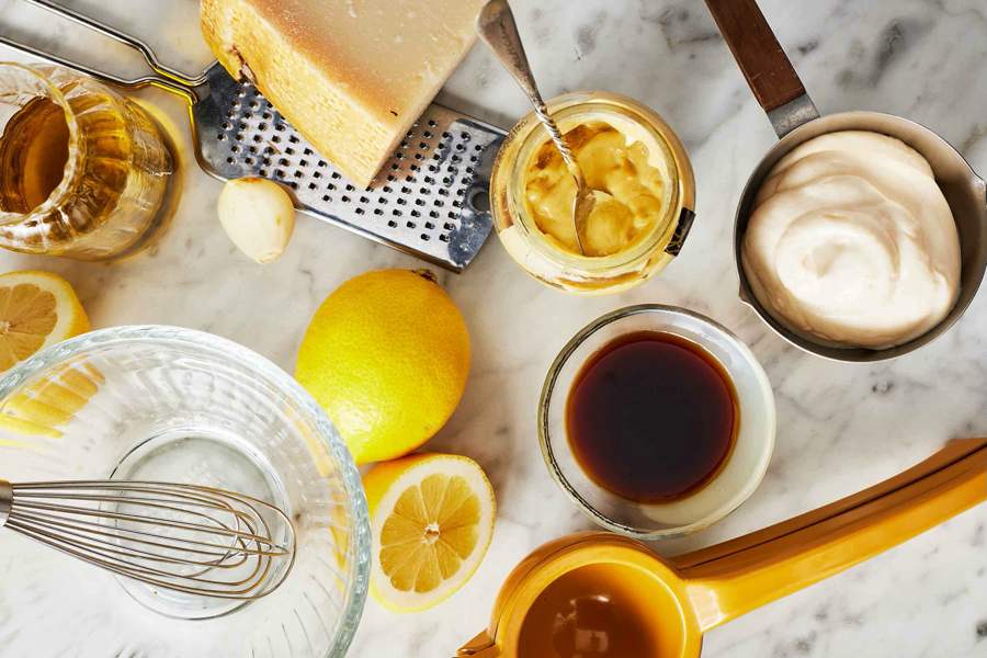مواد لازم برای تهیه سس سالاد سزار
