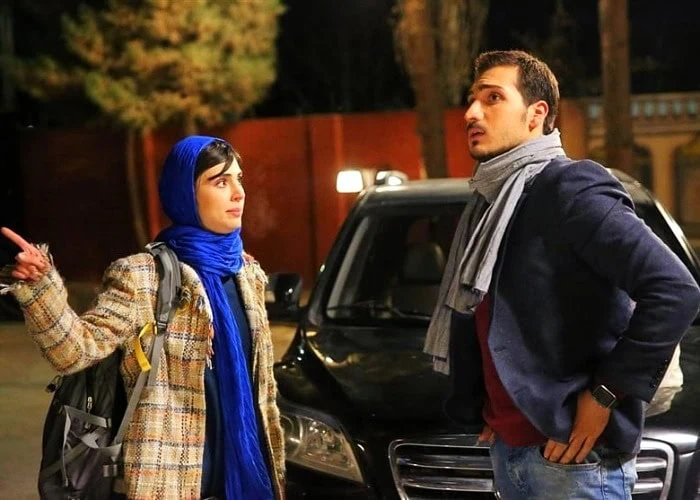 لاله مرزبان در فیلم زیر سقف دودی