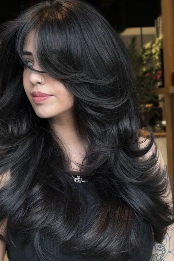 مدل موی کلاسیک فارا روی موهای مشکی و لخت