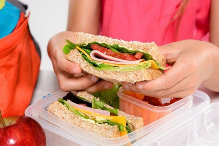 مدل ساندویچ ژامبون و پنیر برای مدرسه