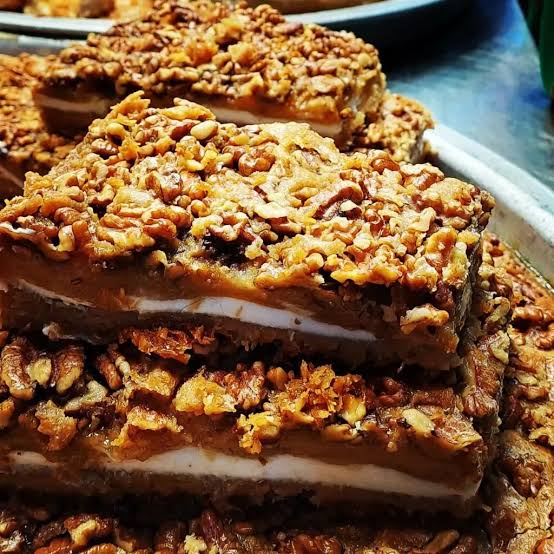 حلوا دهین آماده و برش خورده