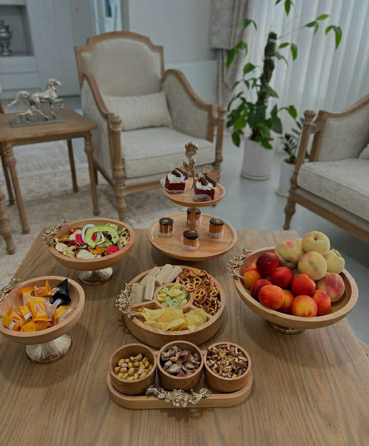 مدل ظرف چوبی بلند برای پذیرایی
