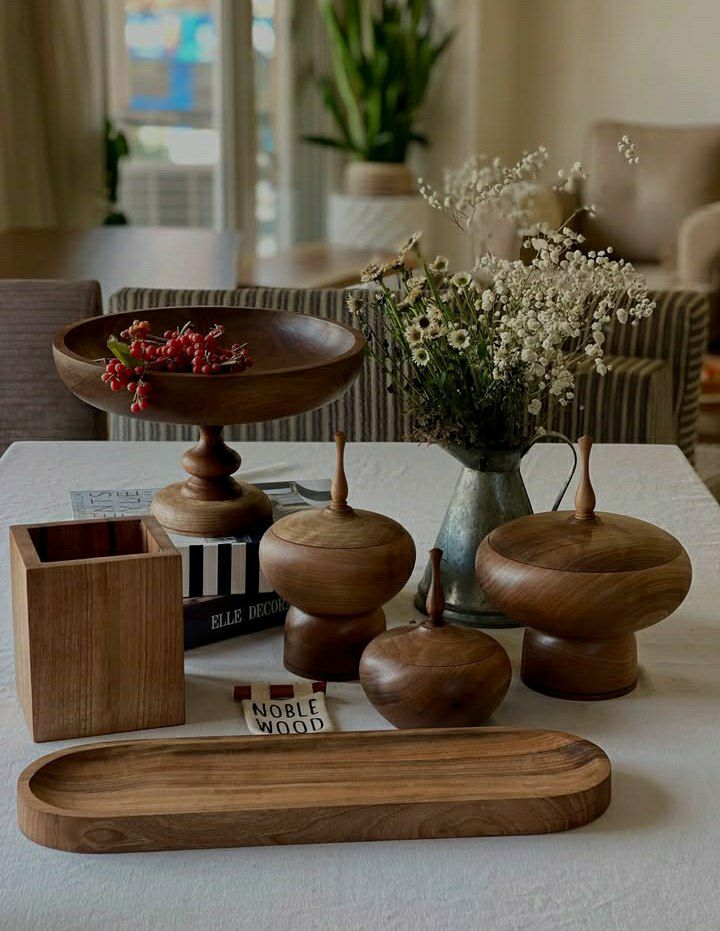 ظرف چوبی پایهدار برای پذیرایی