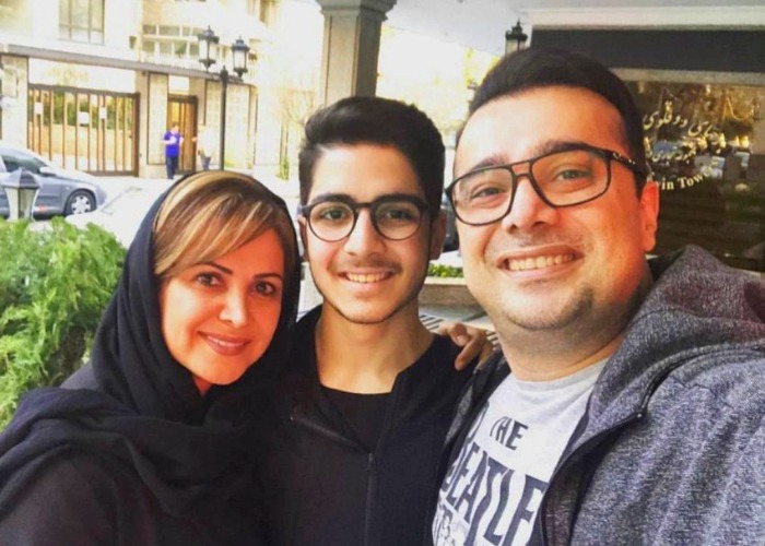 سپند امیرسلیمانی در کنار خواهرش کمند امیرسلیمانی